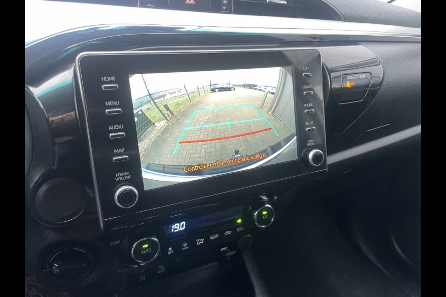 Toyota Hilux 2.4 D-4D DC 4WD | 3500kg AHG | camera