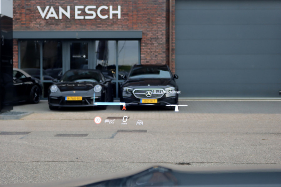 Mercedes-Benz C-Klasse Estate 300 e AMG Line Premium+ | Distronic+ | Panoramadak | Trekhaak | Memory | HUD | Digital Light | Verwarmd Stuurwiel | Advanced Sound System | Keyless Go | Surround Camera |