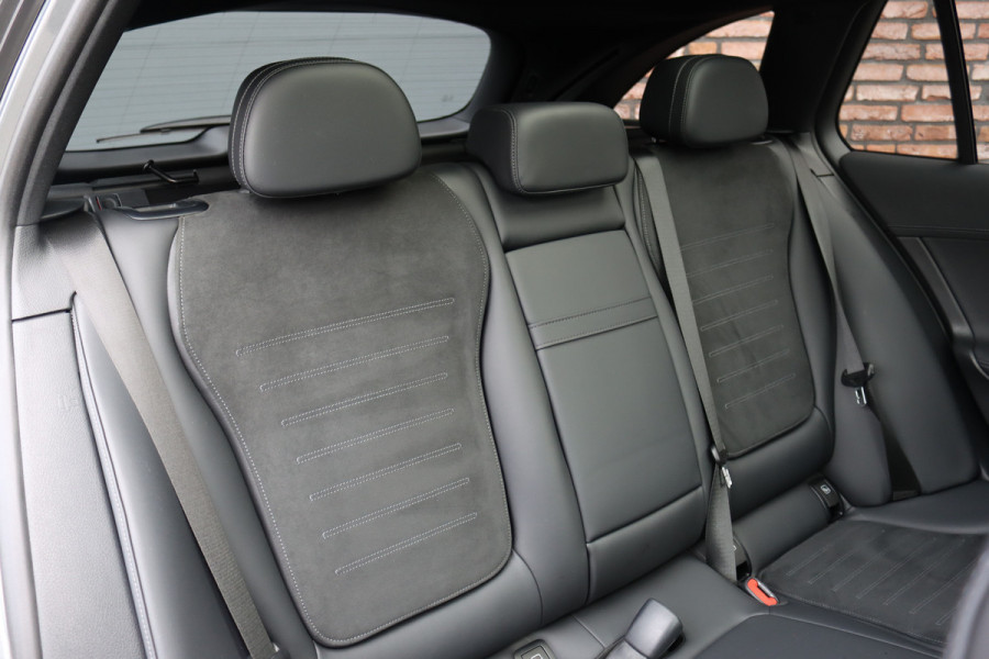 Mercedes-Benz C-Klasse Estate 300 e AMG Line Premium+ | Distronic+ | Panoramadak | Trekhaak | Memory | HUD | Digital Light | Verwarmd Stuurwiel | Advanced Sound System | Keyless Go | Surround Camera |