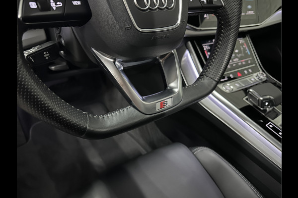 Audi Q7 55 TFSI e S-Line | Panorama | Leder | Luchtvering | LED-Matrix | Keyless-Go | 22 inch | Memory | Stoelverwarming V+A | Camera | Virtual-Cockpit | 3-Zone Clima | Draadloos Laden | Standkachel | Getint Glas |