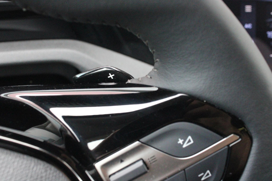 Peugeot 308 SW 1.2 MILD Hybrid 145PK e-DCS6 ALLURE | KEYLESS ENTRY/START | DRAADLOZE APPLE CARPLAY/ANDROID AUTO | NAVIGATIE | CLIMATE CONTROL | LICHTMETALEN VELGEN 17" | LED KOPLAMPEN | 360° CAMERA | ADAPTIVE CRUISE CONTROL | DODEHOEK DETCTIE | DRAADLOZE TELEFOONLADER |