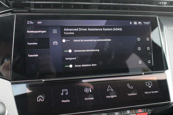 Peugeot 308 SW 1.2 MILD Hybrid 145PK e-DCS6 ALLURE | KEYLESS ENTRY/START | DRAADLOZE APPLE CARPLAY/ANDROID AUTO | NAVIGATIE | CLIMATE CONTROL | LICHTMETALEN VELGEN 17" | LED KOPLAMPEN | 360° CAMERA | ADAPTIVE CRUISE CONTROL | DODEHOEK DETCTIE | DRAADLOZE TELEFOONLADER |