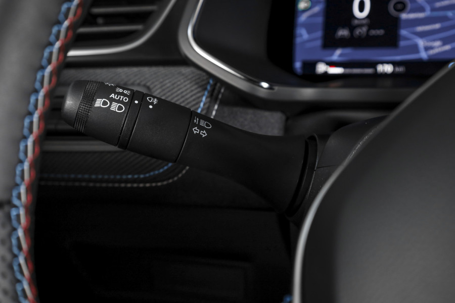 Renault Captur 1.3 mild hybrid 160 esprit Alpine - Automaat | S/K-Panodak | Dig. Cockpit | Adapt. Cruise | Stoel-+Stuurverw. | PDC | Camera | NAV + App. Connect | ECC | LM 19" | 4252