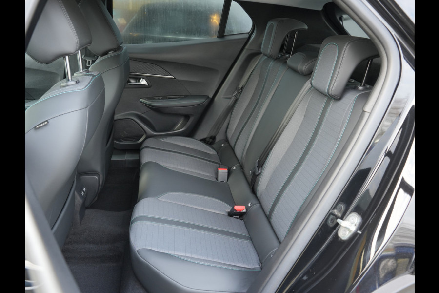 Peugeot 2008 1.2 PureTech Blue Lease Allure | Draadloze telefoonlader | Apple Carplay/Android Auto |