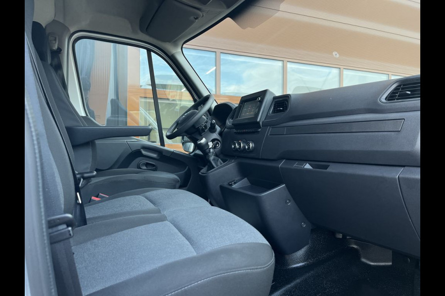 Nissan Interstar 2.3 dCi 136pk E6 L2H2 N-Connecta 3p BPM Vrij! Lease €294 p/m, Navi, Camera, PDC, Airco, Trekhaak, Cruise controle, Onderhoudshistorie aanwezig