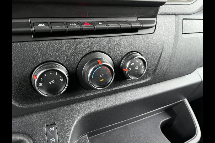 Nissan Interstar 2.3 dCi 136pk E6 L2H2 N-Connecta 3p BPM Vrij! Lease €294 p/m, Navi, Camera, PDC, Airco, Trekhaak, Cruise controle, Onderhoudshistorie aanwezig