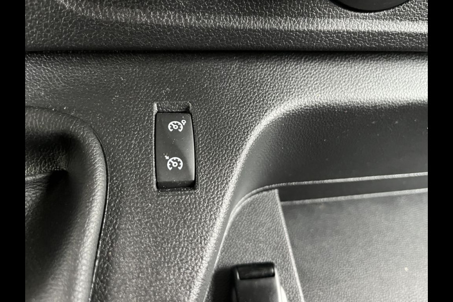 Nissan Interstar 2.3 dCi 136pk E6 L2H2 N-Connecta 3p BPM Vrij! Lease €294 p/m, Navi, Camera, PDC, Airco, Trekhaak, Cruise controle, Onderhoudshistorie aanwezig