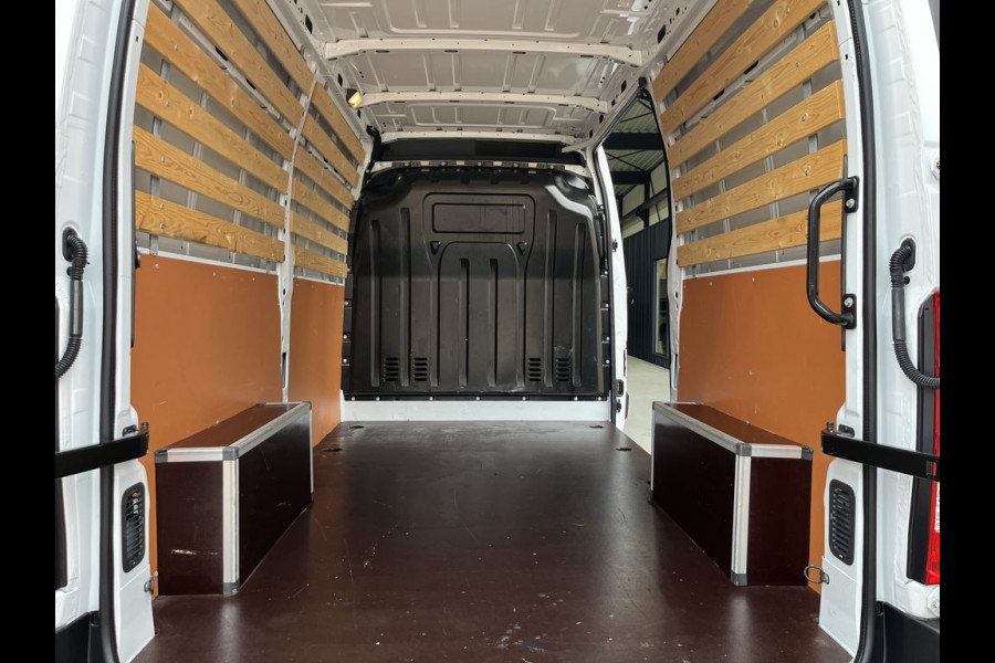 Nissan Interstar 2.3 dCi 136pk E6 L2H2 N-Connecta 3p BPM Vrij! Lease €294 p/m, Navi, Camera, PDC, Airco, Trekhaak, Cruise controle, Onderhoudshistorie aanwezig