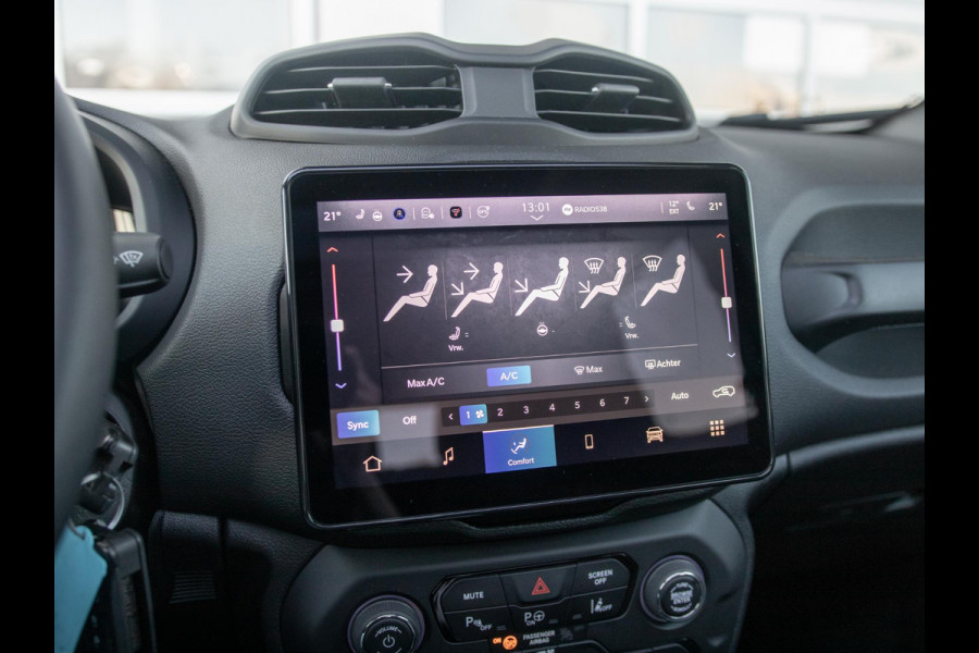 Jeep Renegade 4xe 240 Plug-in Hybrid Electric The North Star | Schuif/Kanteldak | Winter Pack | Techno Green