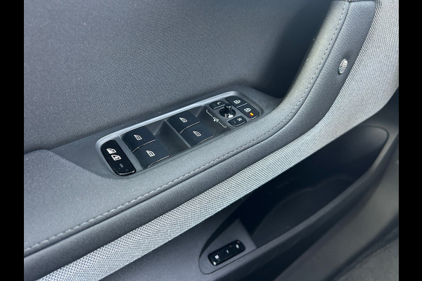 Polestar 2 Long Range Dual Motor Launch Edition 78kWh 91% SOH Trekhaak 1e Eig NL-Auto Rijklaarprijs!