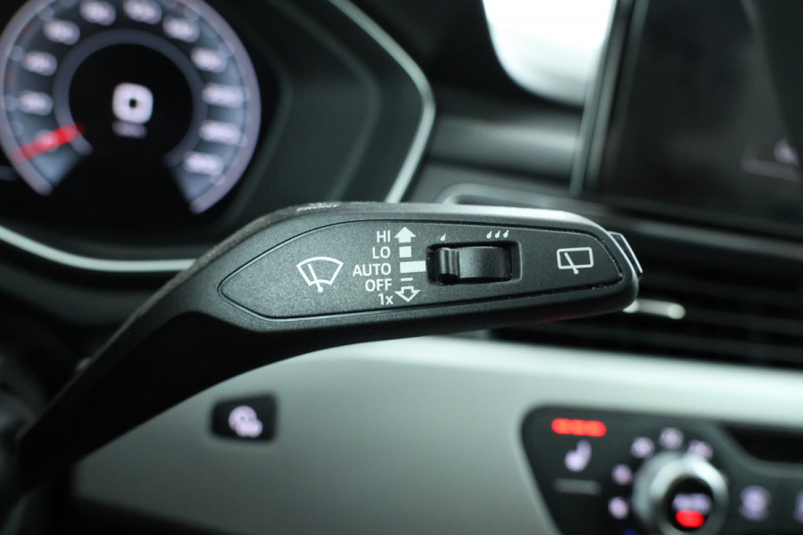 Audi A4 Avant 35 TDI S edition 136PK Virtual, Leder, Climate,