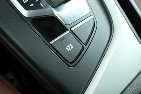 Audi A4 Avant 35 TDI S edition 136PK Virtual, Leder, Climate,