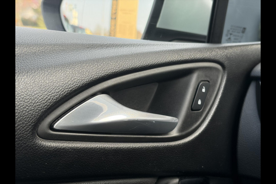 Opel Astra Sports Tourer 1.4 Innovation Dealer Onderhouden,Navi,Camera,Trekhaak,150pk,Keyless,Rijstrooksensor,Halfleder,2e Eigenaar,Lm velgen,BSD,PDC V+A,N.A.P,Apk tot 12-2026