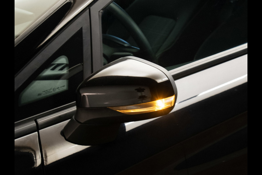 Ford Fiesta 1.1 Sport (APPLE CARPLAY,NAVI,LED,PDC,LANE ASSIST,DAB,BLUETOOTH,SPORTSTOELEN,LM VELGEN,NIEUWE APK,NETTE STAAT)