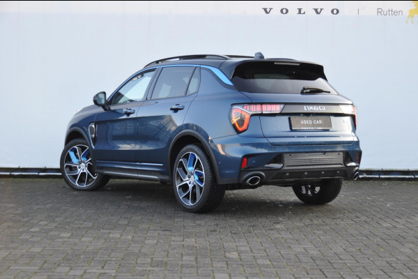 Lynk & Co 01 1.5 Rolhoes / zwarte dakhemel / 360 Camera / Adaptieve cruise control / Elektrische stoelen / BLIS / Stoelverwarming / Elektrische achterklep / Climate control / Parkeersensoren met camera / Regensensor / Keyless entry /