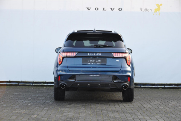 Lynk & Co 01 1.5 Rolhoes / zwarte dakhemel / 360 Camera / Adaptieve cruise control / Elektrische stoelen / BLIS / Stoelverwarming / Elektrische achterklep / Climate control / Parkeersensoren met camera / Regensensor / Keyless entry /