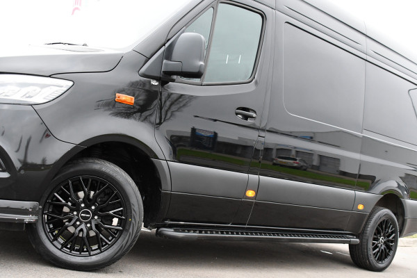 Mercedes-Benz Sprinter 317 1.9 CDI L2H2 RWD AMG Black Edition FACELIFT! Camera, Cruise, Carplay, LED, Multimedia, 170pk, NAVI, Automaat, Uniek!