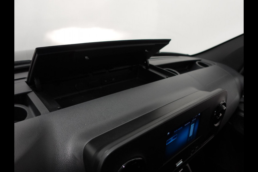 Mercedes-Benz Sprinter 211 1.9 CDI L2H2 FWD Automaat 9-G tronic Airco Navi Camera Cruisecontrol 3Zits Electra pakket DAB