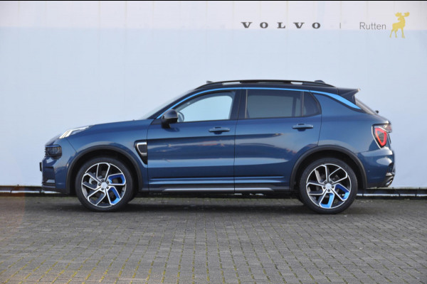 Lynk & Co 01 1.5 Rolhoes / zwarte dakhemel / 360 Camera / Adaptieve cruise control / Elektrische stoelen / BLIS / Stoelverwarming / Elektrische achterklep / Climate control / Parkeersensoren met camera / Regensensor / Keyless entry /