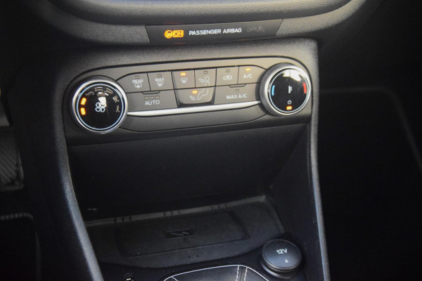 Ford Fiesta 1.0 EcoBoost Hybrid Titanium + NAVIGATIE/DRAADLOOS TELEFOON LADEN