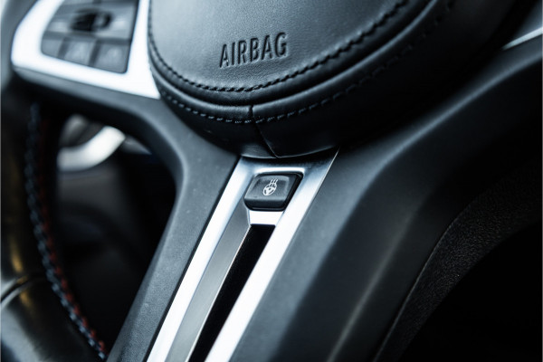BMW i4 M50 High Executive 84 kWh - M Sport | Panorama | Carbon | 360 Camera | Sportstoelen