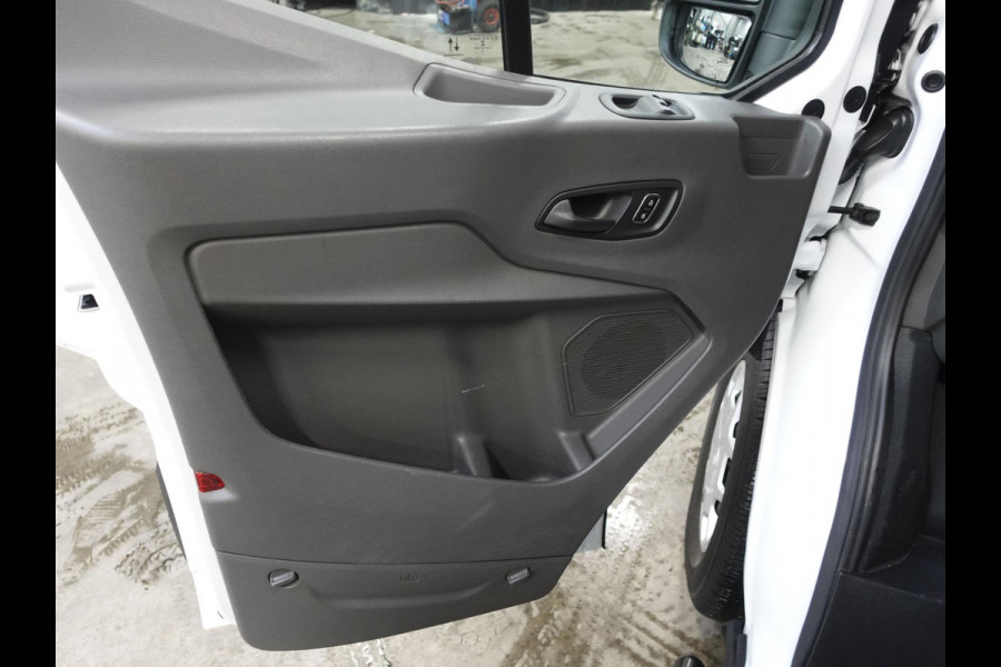 Ford Transit 330 2.0 TDCI L3H2 Trend Automaat Airco Trekhaak Cruise Control