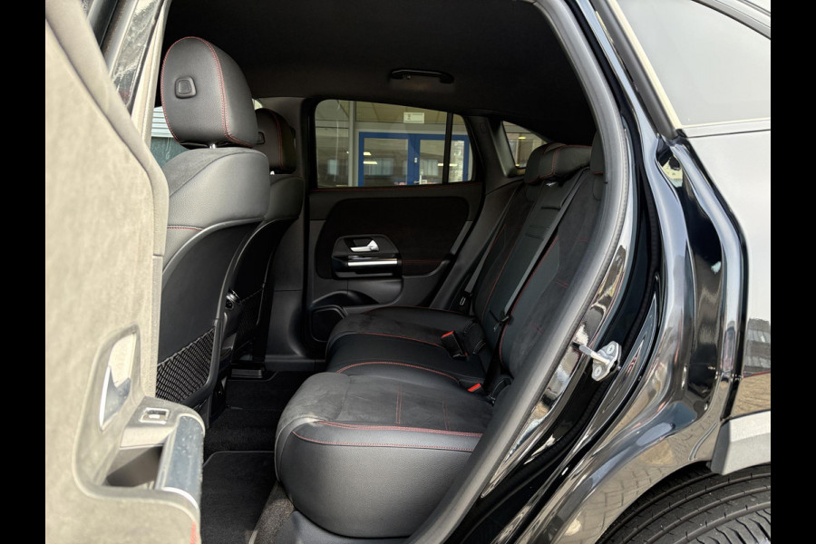 Mercedes-Benz EQA 250 Business Solution AMG 67 kWh | 42500 km | Stoelverwarming | Dodehoeksensoren | Camera |
