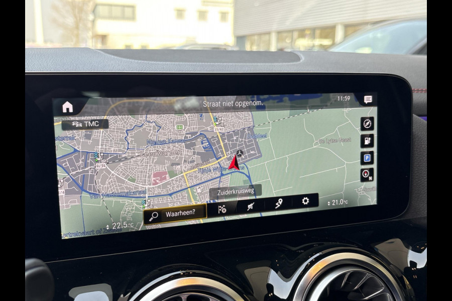 Mercedes-Benz EQA 250 Business Solution AMG 67 kWh | 42500 km | Stoelverwarming | Dodehoeksensoren | Camera |