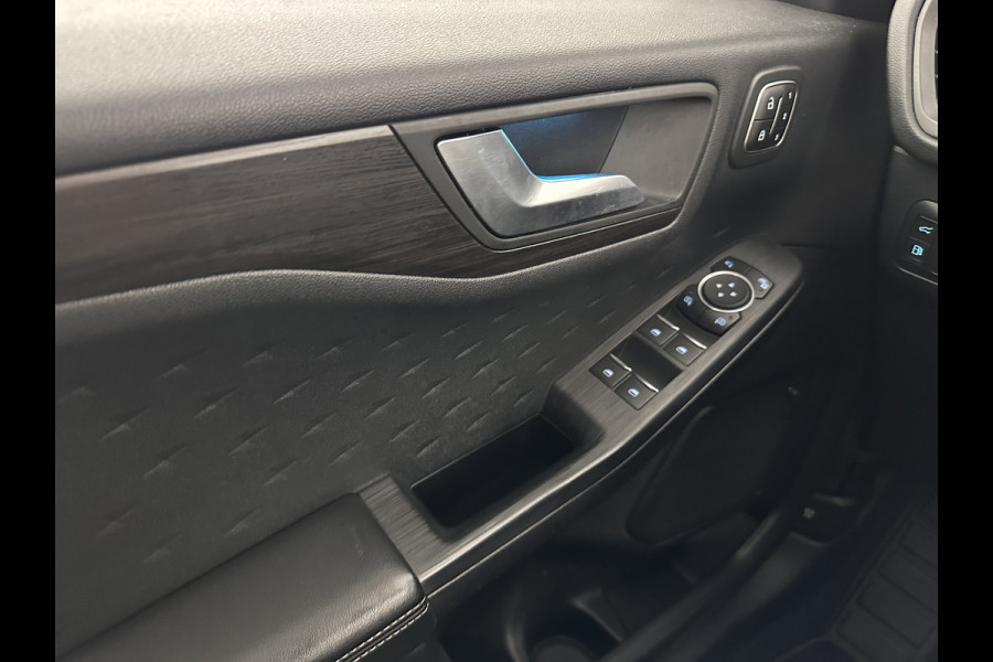 Ford Kuga 2.5 PHEV Vignale (Plug-In) (INCL-BTW) Aut. *HEAD-UP | LEATHER | DIGI-COCKPIT | FULL-LED | KEYLESS | DAB | CARPLAY | NAVI-FULLMAP | MEMORY-PACK | HEATED-COMFORTSEATS | PRIVACYGLASS | TOWBAR | 18''ALU*