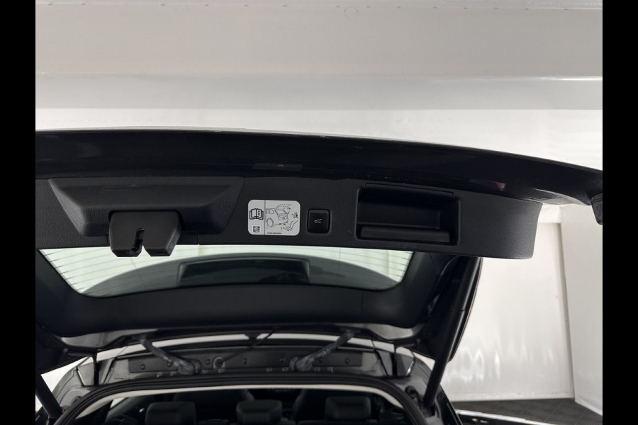 Ford Kuga 2.5 PHEV Vignale (Plug-In) (INCL-BTW) Aut. *HEAD-UP | LEATHER | DIGI-COCKPIT | FULL-LED | KEYLESS | DAB | CARPLAY | NAVI-FULLMAP | MEMORY-PACK | HEATED-COMFORTSEATS | PRIVACYGLASS | TOWBAR | 18''ALU*