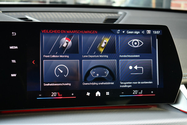 BMW X1 sDrive18i M-Sport Camera ACC-voorber Shadowline Adp-onderstel