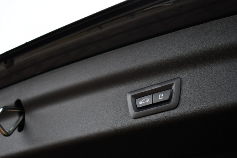 BMW X1 sDrive18i M-Sport Camera ACC-voorber Shadowline Adp-onderstel