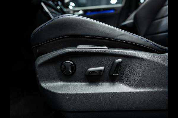 Volkswagen T-Roc 2.0 TSI 4Motion R | Akra | Elektrische stoelen met geheugen | Pano | Stoelverwarming |