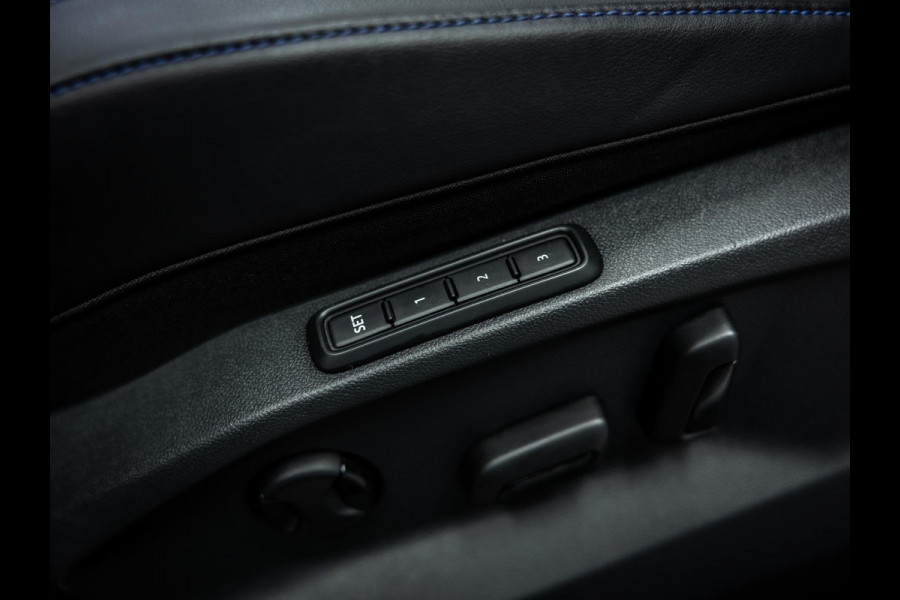 Volkswagen T-Roc 2.0 TSI 4Motion R | Akra | Elektrische stoelen met geheugen | Pano | Stoelverwarming |