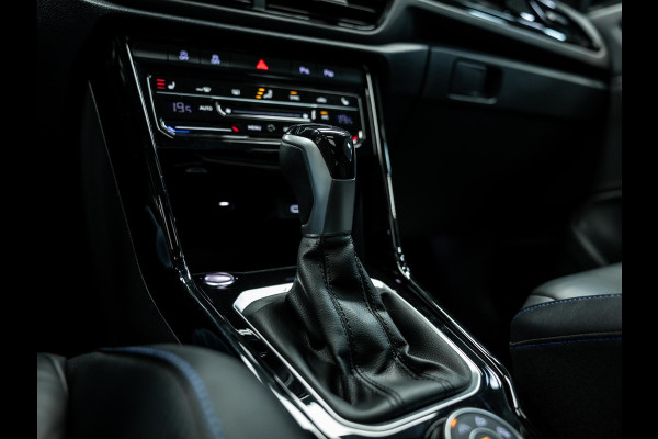 Volkswagen T-Roc 2.0 TSI 4Motion R | Akra | Elektrische stoelen met geheugen | Pano | Stoelverwarming |