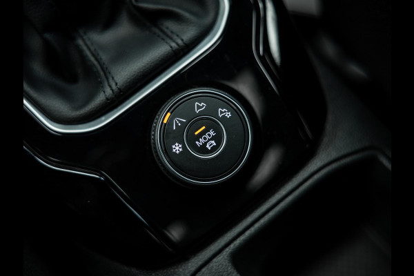 Volkswagen T-Roc 2.0 TSI 4Motion R | Akra | Elektrische stoelen met geheugen | Pano | Stoelverwarming |