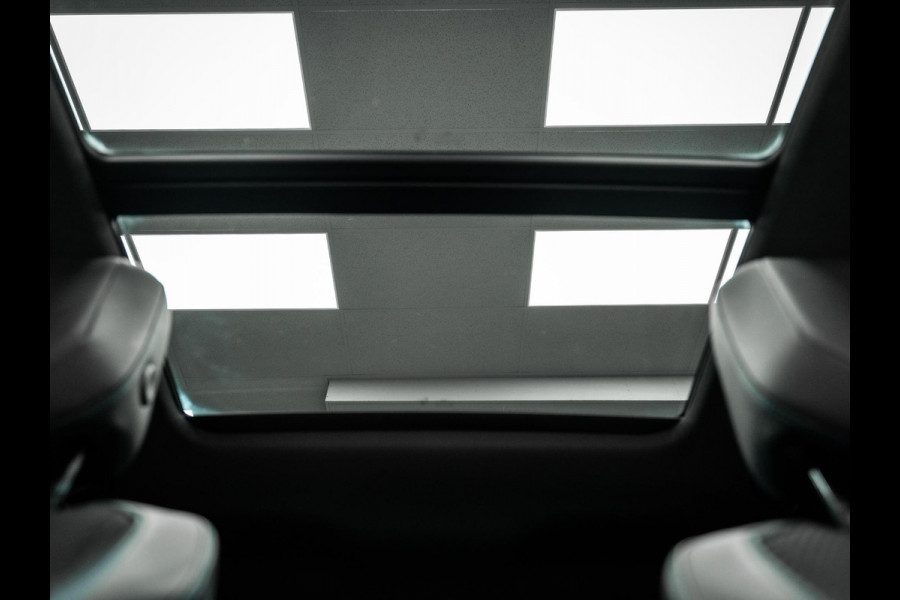 Volkswagen T-Roc 2.0 TSI 4Motion R | Akra | Elektrische stoelen met geheugen | Pano | Stoelverwarming |