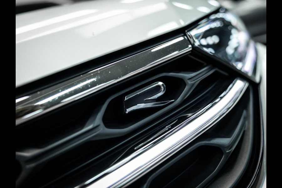 Volkswagen T-Roc 2.0 TSI 4Motion R | Akra | Elektrische stoelen met geheugen | Pano | Stoelverwarming |