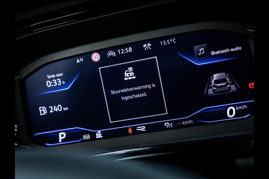 Volkswagen T-Roc 2.0 TSI 4Motion R | Akra | Elektrische stoelen met geheugen | Pano | Stoelverwarming |