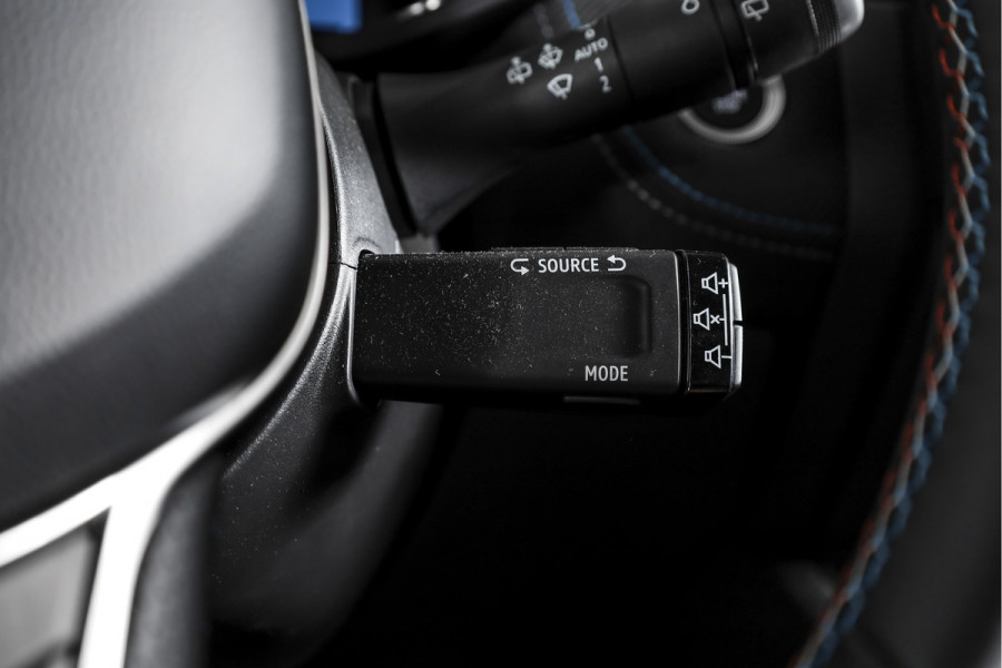 Renault Captur 1.3 mild hybrid 160 esprit Alpine - Automaat | S/K-Panodak | Dig. Cockpit | Adapt. Cruise | Stoel-+Stuurverw. | PDC | Camera | NAV + App. Connect | ECC | LM 19" | 4279