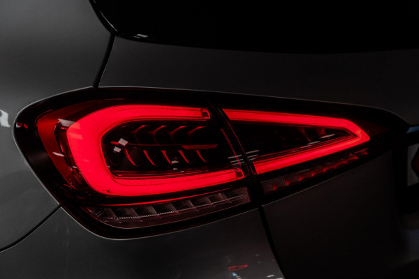 Mercedes-Benz A-Klasse 250 e AMG Line Pano|Memory|Sfeer|Multibeam