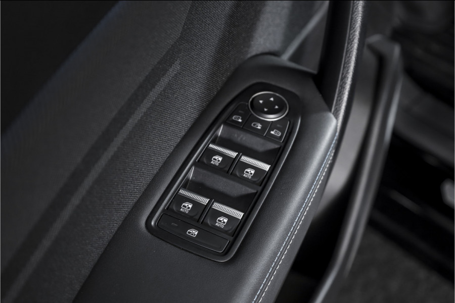 Renault Captur 1.3 mild hybrid 160 esprit Alpine - Automaat | S/K-Panodak | Dig. Cockpit | Adapt. Cruise | Stoel-+Stuurverw. | PDC | Camera | NAV + App. Connect | ECC | LM 19" | 4260