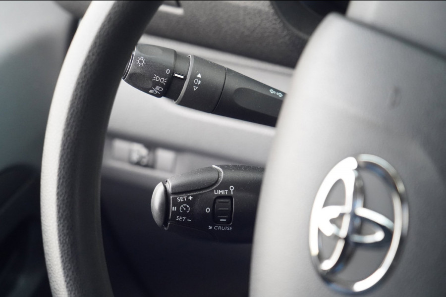 Toyota ProAce Compact 2.0 D-4D Cool Comfort / 1e Eigenaar / 102dkm NAP / Trekhaak / Camera / Airco / 3 Zitp. / EX. BTW