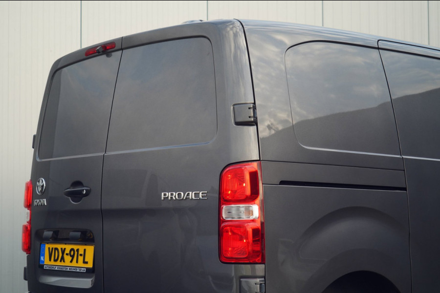 Toyota ProAce Compact 2.0 D-4D Cool Comfort / 1e Eigenaar / 102dkm NAP / Trekhaak / Camera / Airco / 3 Zitp. / EX. BTW