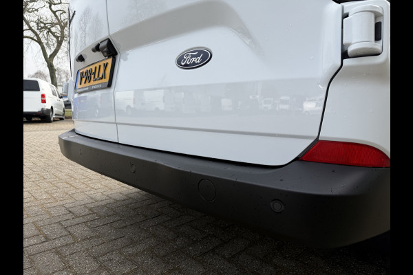 Ford Transit Custom 320 2.0 TDCI L2H1 Trend originele Ford DC 5 persoons / vaste prijs rijklaar € 40.950 ex btw / lease vanaf € 668 / dubbel schuifdeur / isofix / euro 6 diesel / NIEUW bpm vrij / vol opties !