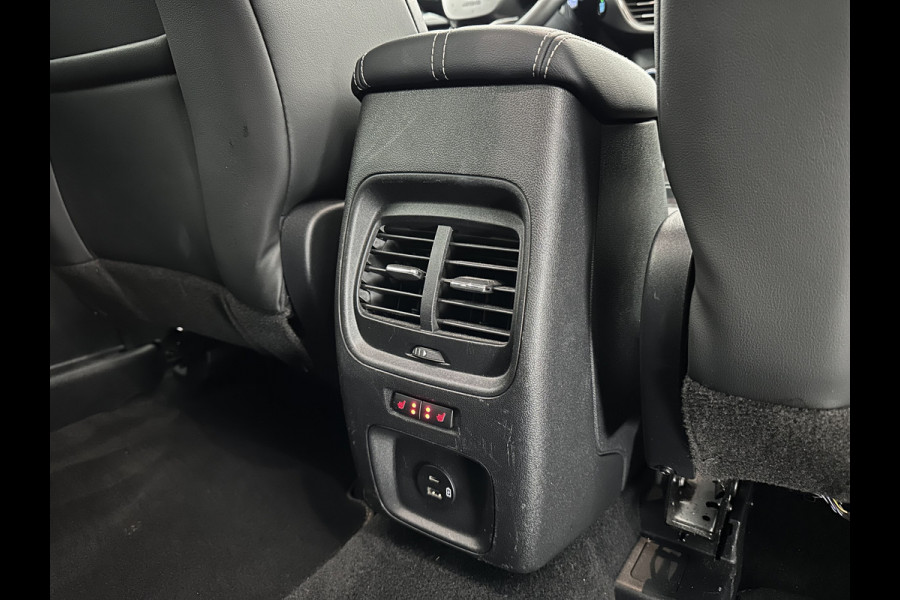 Ford Kuga 2.5 PHEV Vignale (Plug-In) (INCL-BTW) Aut. *LEATHER | DIGI-COCKPIT | FULL-LED | KEYLESS | CAMERA | DAB | CARPLAY | NAVI-FULLMAP | MEMORY-PACK | HEATED-COMFORTSEATS | PRIVACYGLASS | TOWBAR | LANE-ASSIST | 18''ALU*