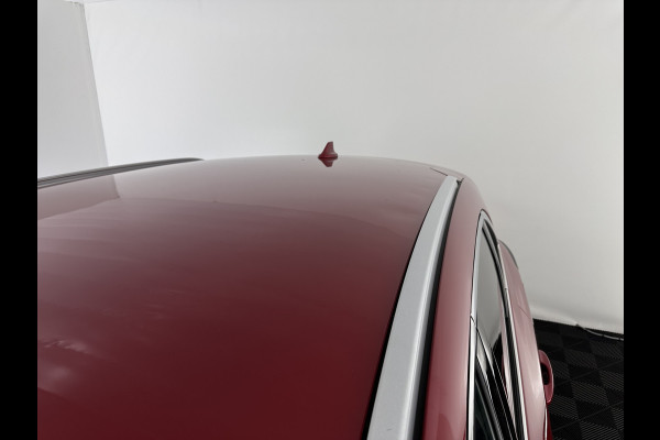 Ford Kuga 2.5 PHEV Vignale (Plug-In) (INCL-BTW) Aut. *LEATHER | DIGI-COCKPIT | FULL-LED | KEYLESS | CAMERA | DAB | CARPLAY | NAVI-FULLMAP | MEMORY-PACK | HEATED-COMFORTSEATS | PRIVACYGLASS | TOWBAR | LANE-ASSIST | 18''ALU*