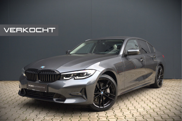 BMW 3-serie 330e eDrive Edition Sportline | Stoelverwarming | Cruise Control | Leer | Camera | Keyless | Apple Carplay | Ambiance Verlichting | HIFI | Parkeersensoren | Navigatie | NAP | Sport