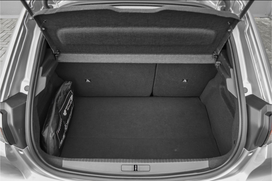 Peugeot 208 1.2 PureTech Allure ACC Virtual Cockpit Camera