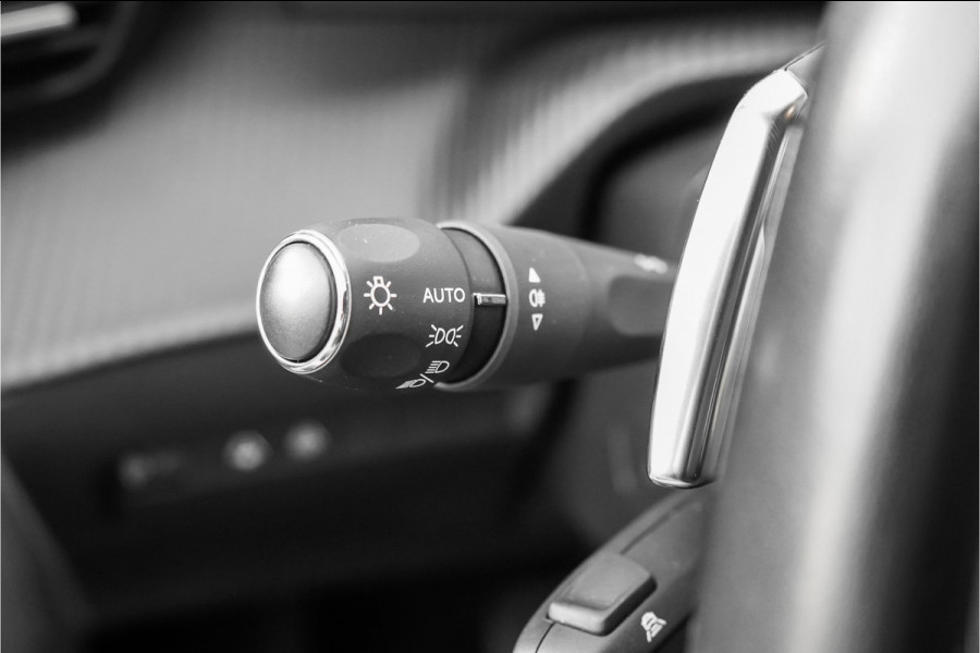 Peugeot 208 1.2 PureTech Allure ACC Virtual Cockpit Camera